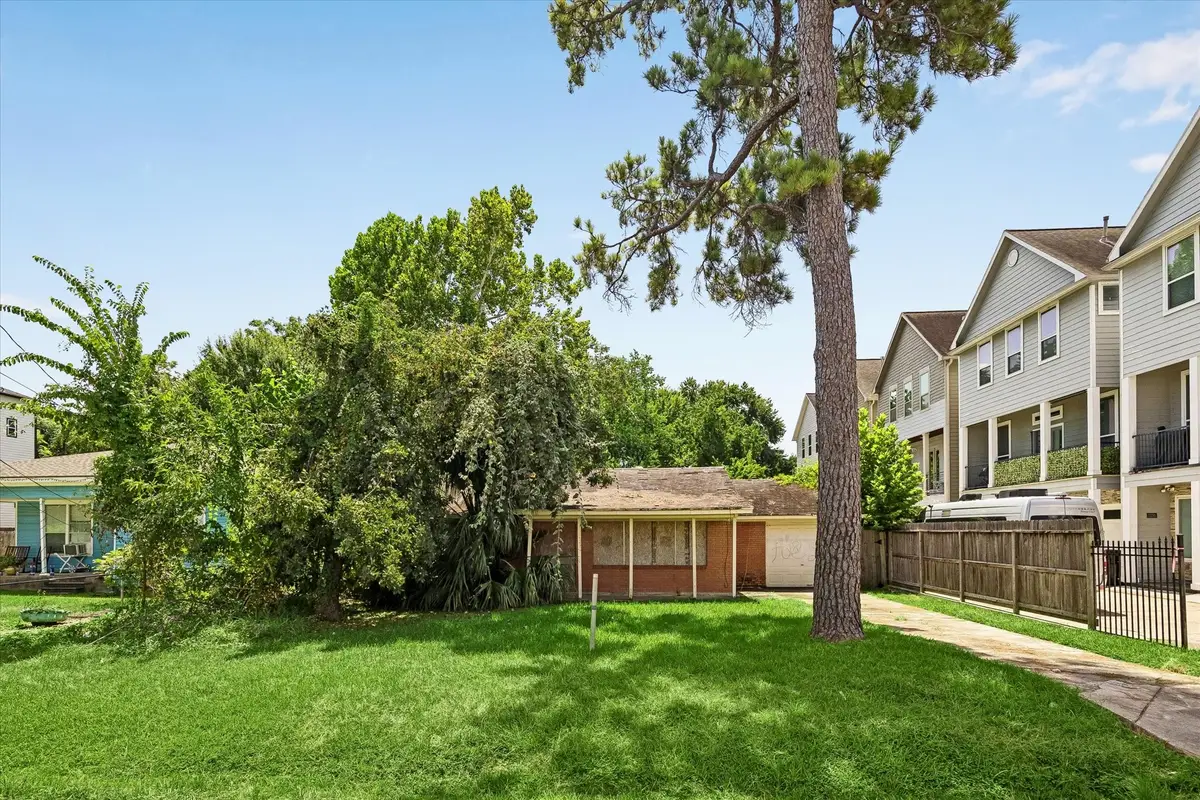 1240 W 26th Street, Houston, TX 77008 - #1
