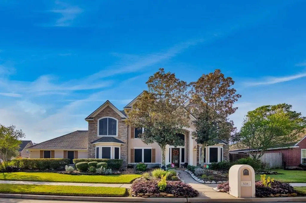 3211 Wilshire Lane, Baytown, TX 77521 - Image #1