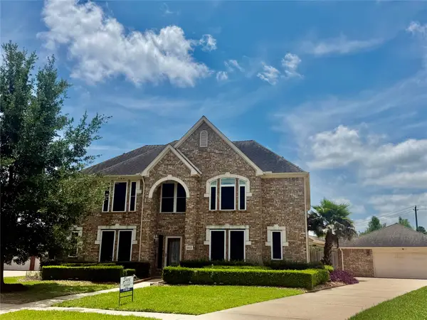 3613 Knotty Pine Circle, Pearland, TX 77581
