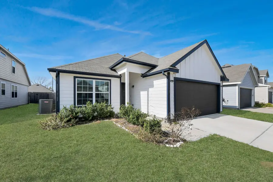 5626 Brooklyn Rose Drive, Rosharon, TX 77583 - Image #2