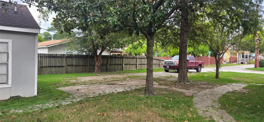 813 N Avenue D, Humble, TX 77338 - #2