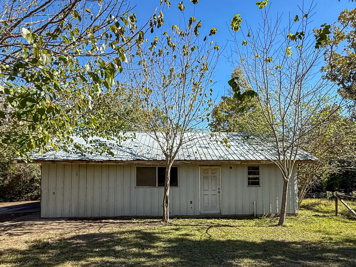 142 W Hickory Cove, Onalaska, TX 77360 - #1