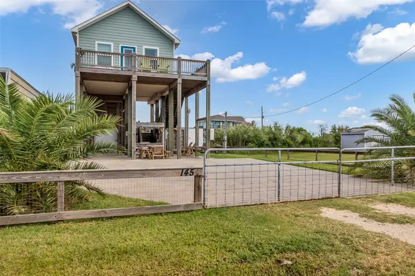 145 Jewel Drive, Port Bolivar, TX 77650