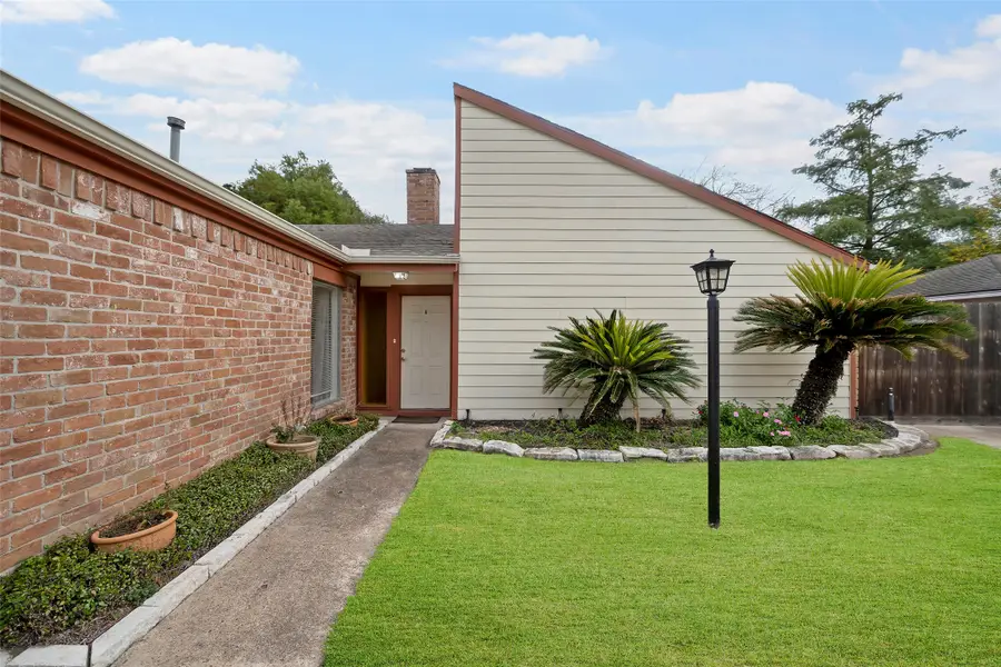 8126 Ivan Reid Drive, Houston, TX 77040 - Image #2