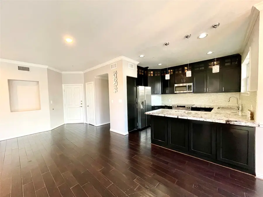2111 Welch Street #B110, Houston, TX 77019 - #3