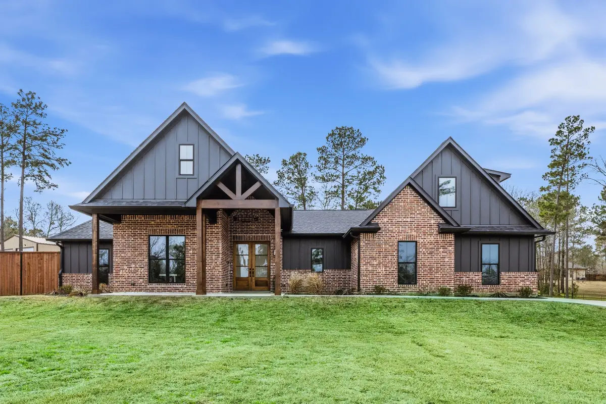 104 Noah Ct, Huntsville, TX 77320 - Image #1