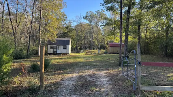 120 Eagle Creek Drive, Cleveland, TX 77328