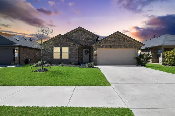 2934 Vales Point Drive, Fresno, TX 77545