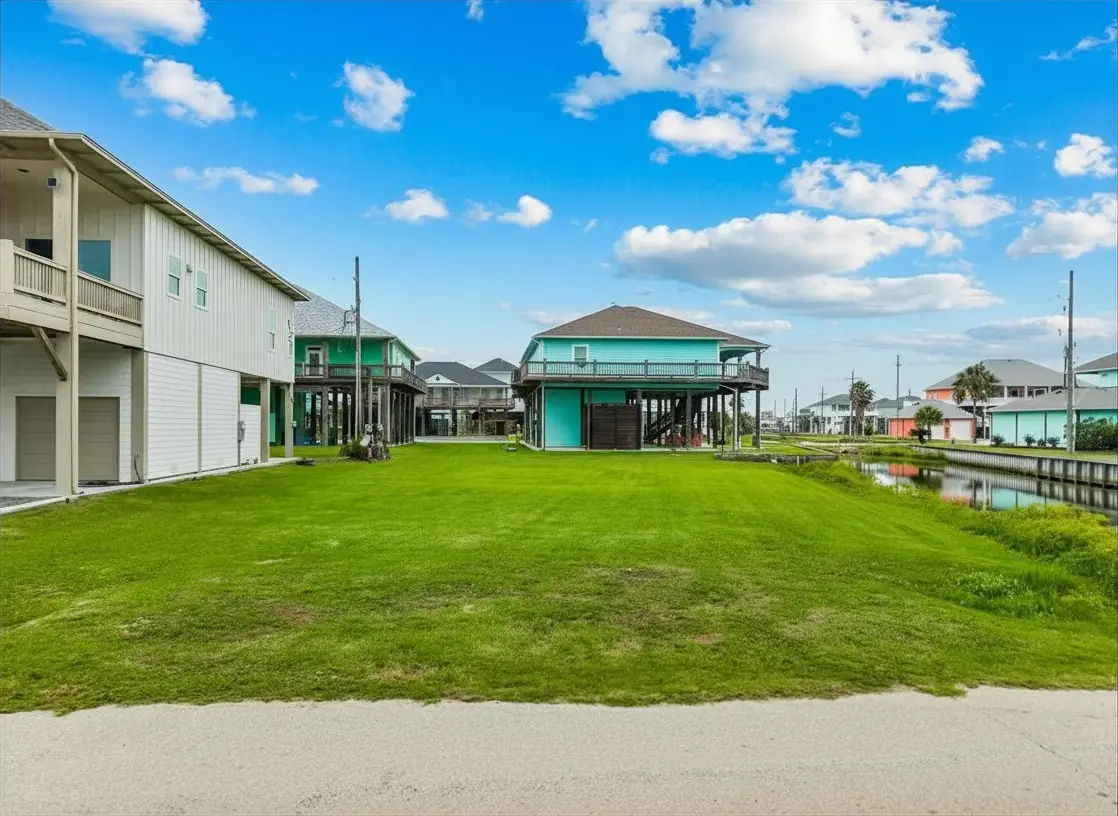 946 Sue Drive, Crystal Beach, TX 77650 - #1