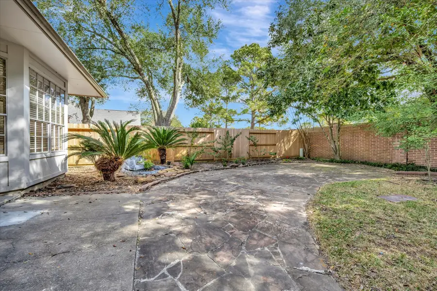 1730 Emerald Lake Court, Houston, TX 77062 - Image #3