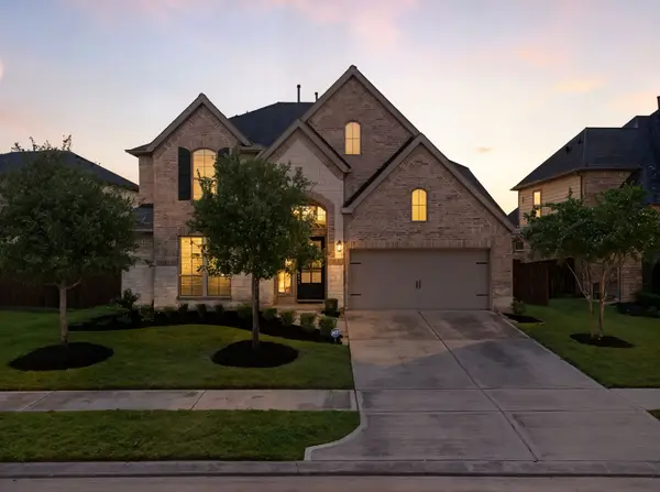 6923 Red Oak Drive, Katy, TX 77493