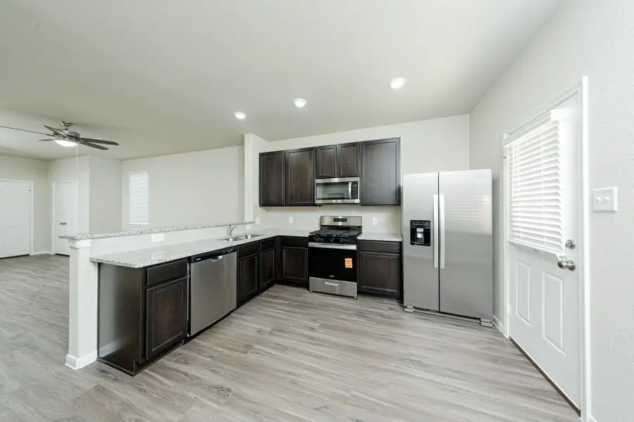 3082 Nickell Back Drive, Conroe, TX 77301 - Image #2