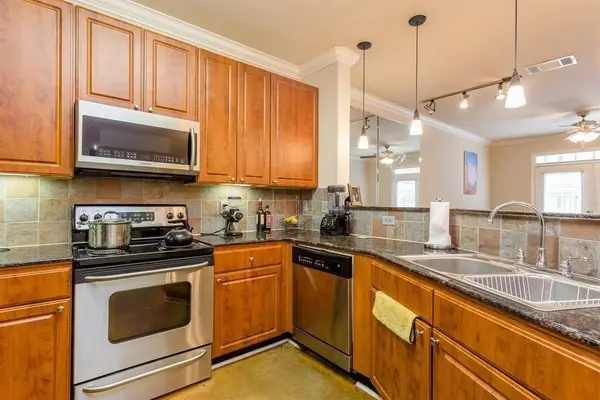 1711 Old Spanish Trail #310, Houston, TX 77054