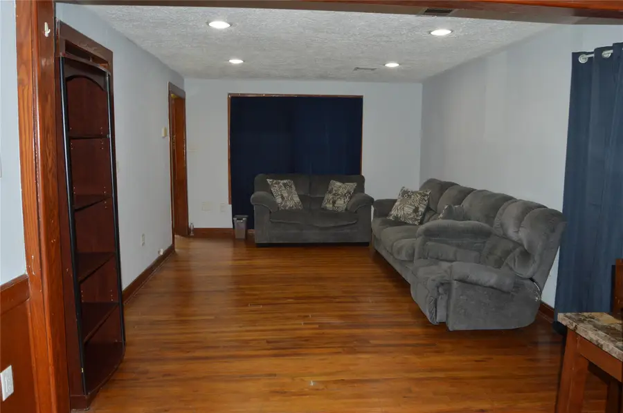 605 Maple Avenue, Pasadena, TX 77506 - #2