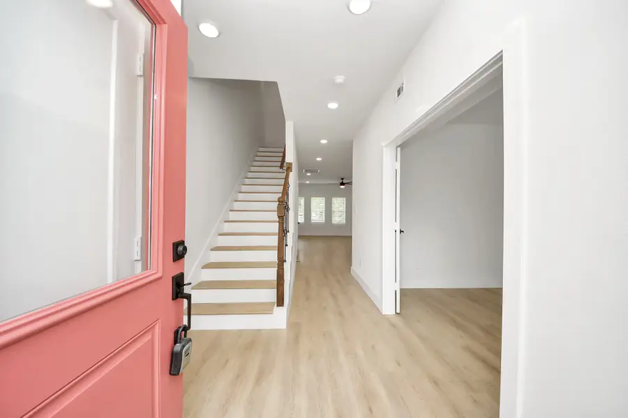 1316 W Willis Street, Alvin, TX 77511 - Image #2