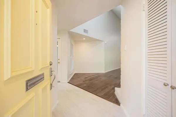 1856 S Gessner Road, Houston, TX 77063