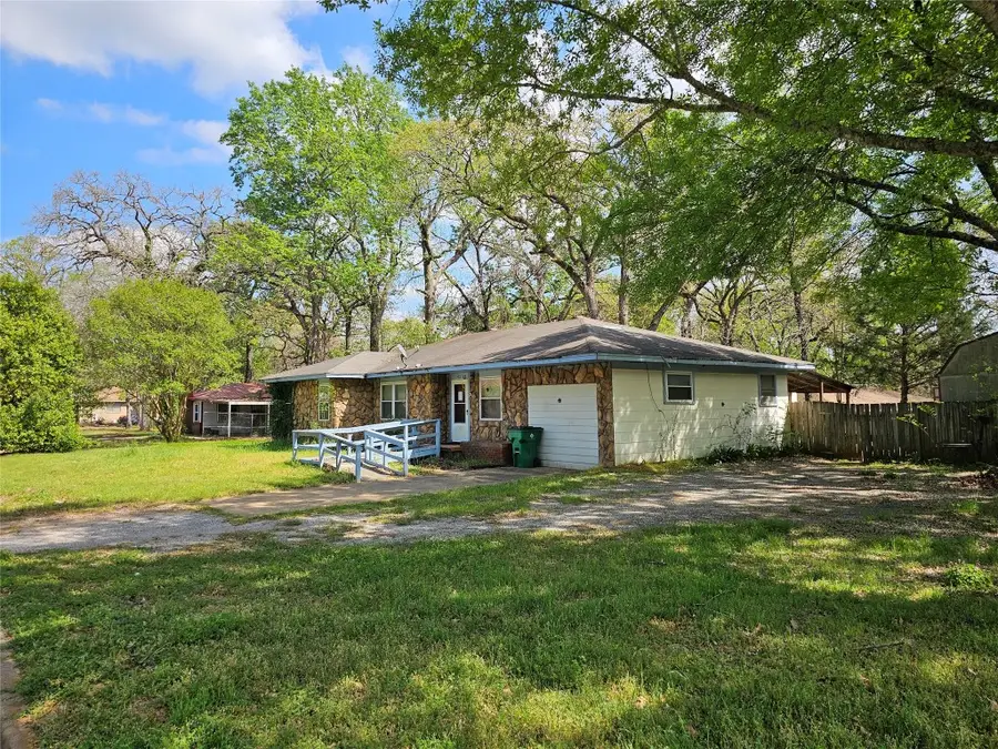 216 Westwood Road, Palestine, TX 75803 - #2