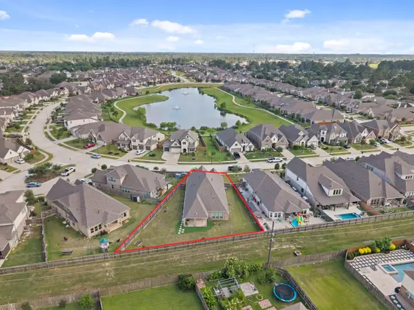13706 Duro Bluff Drive, Cypress, TX 77429