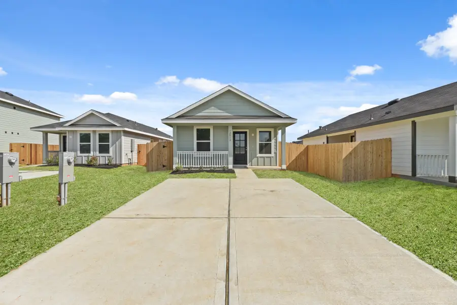 12019 William Trails Circle, Willis, TX 77378 - Image #2