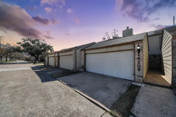 14209 Briarsage Court #TH15, Houston, TX 77077