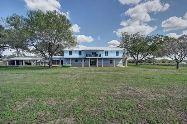 2927 County Road 240, Hallettsville, TX 77964