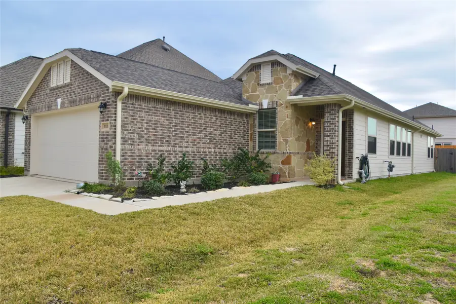 1071 Bluebonnet Trail, Bellville, TX 77418 - Image #2