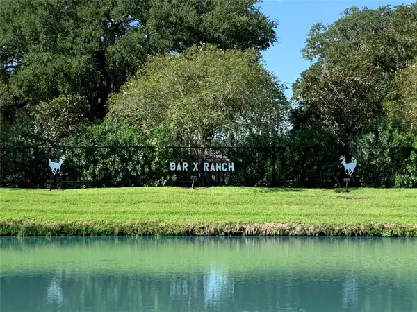719 Rancho Chico Court, Angleton, TX 77515