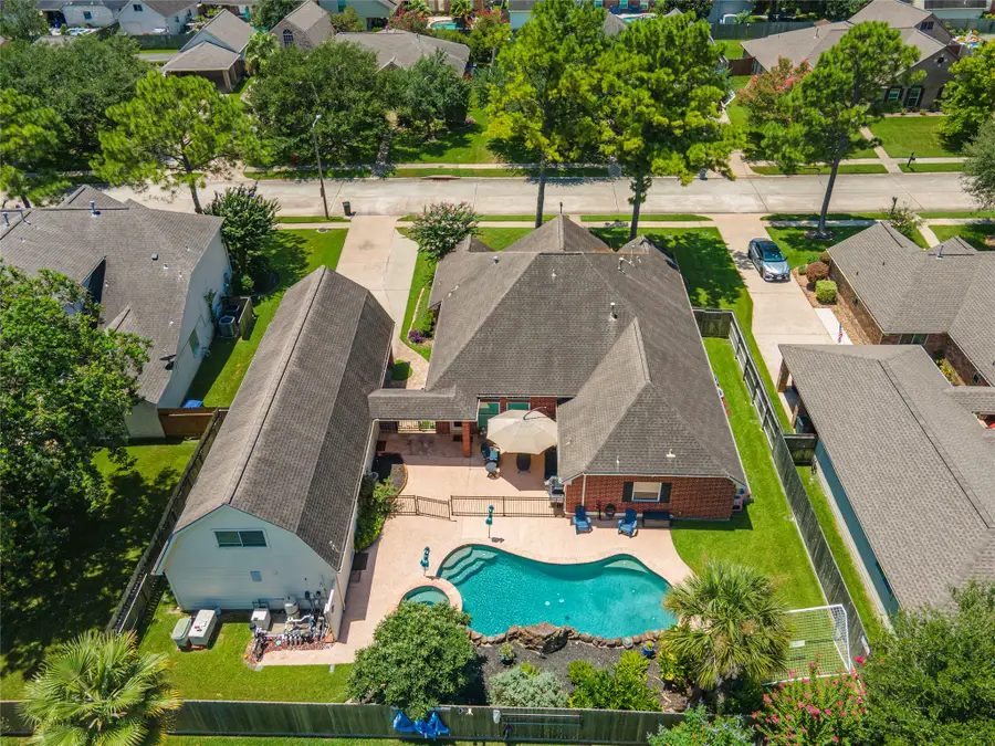 803 Hackberry Lane, Friendswood, TX 77546 - #2