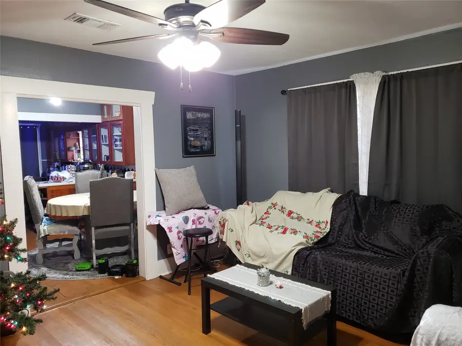 712 E Lobit Street, Baytown, TX 77520 - Image #3