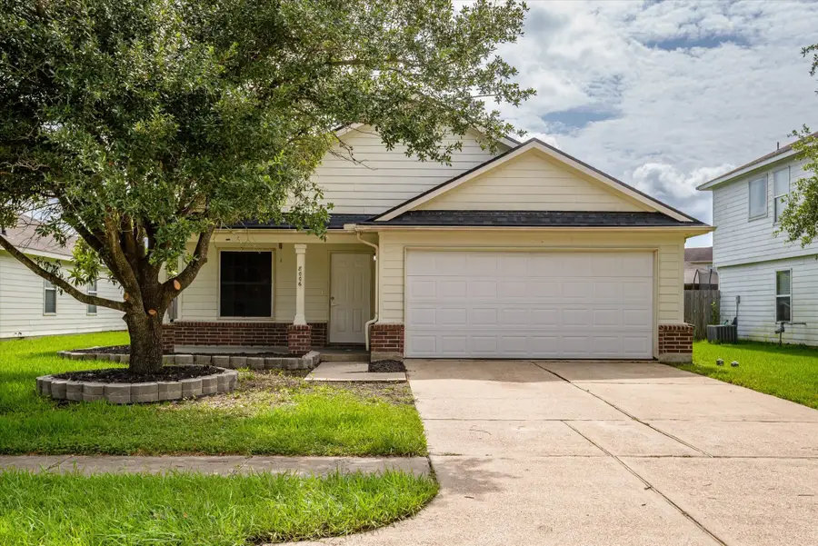 8006 Ginger Park Drive, Baytown, TX 77521 - Image #3