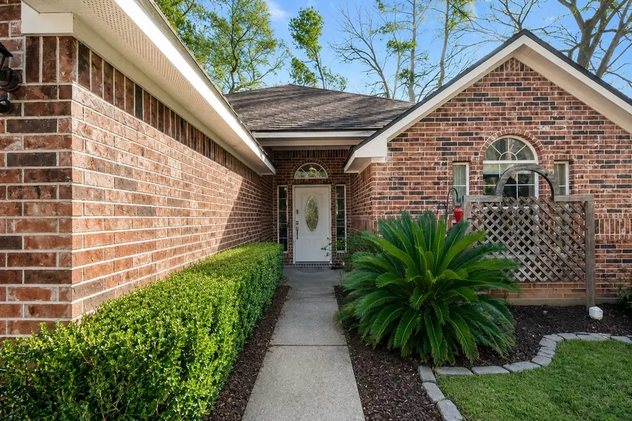 411 Shawnee Drive, Conroe, TX 77316 - #2