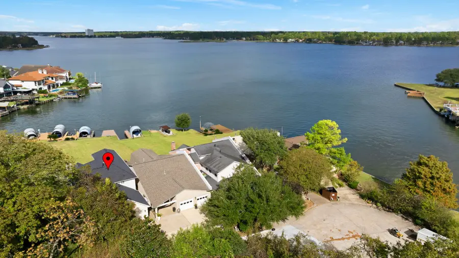 106 Cove Point, Montgomery, TX 77356 - Image #3