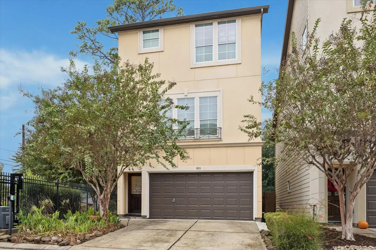 888 Fisher Street, Houston, TX 77018 - #1