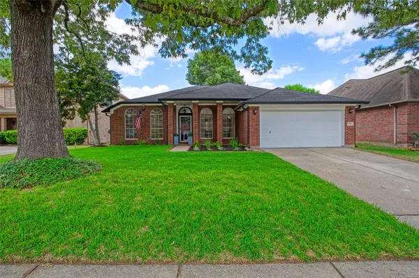 7215 Oak Walk Drive, Humble, TX 77346