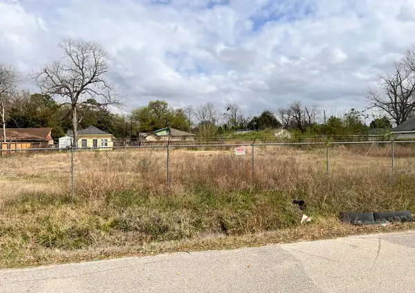 000 Los Angeles Street, Houston, TX 77026