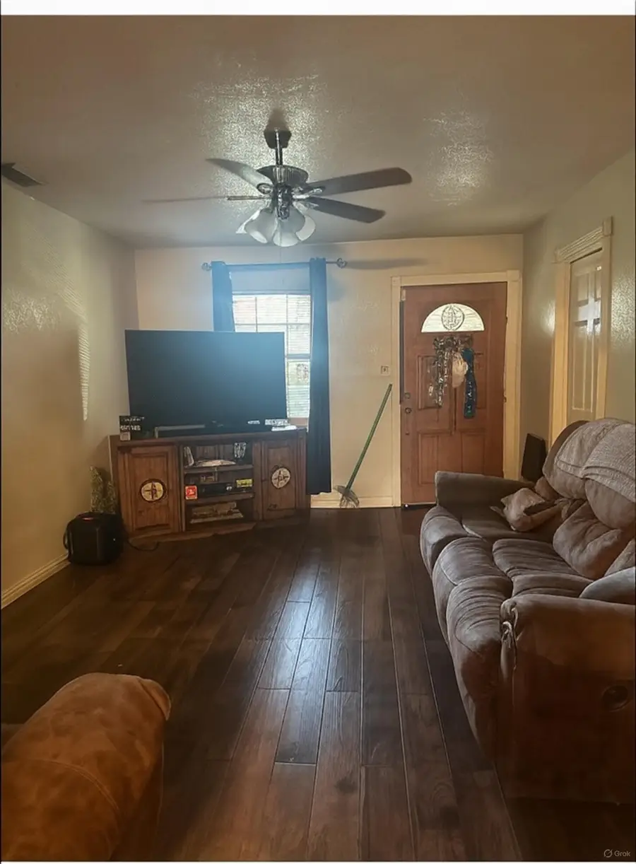 417 E Park St, Alvin, Tx 77511, Alvin, TX 77511 - Image #2