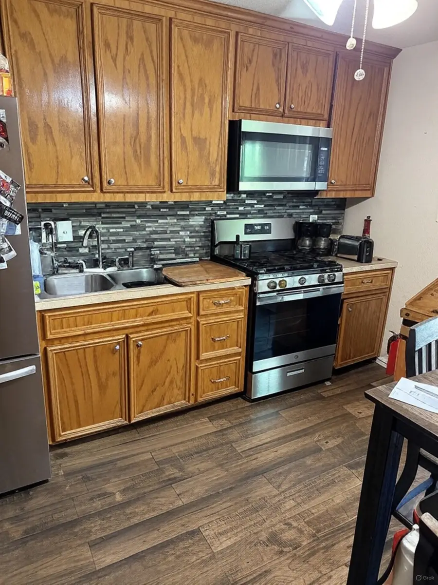 417 E Park St, Alvin, Tx 77511, Alvin, TX 77511 - Image #3