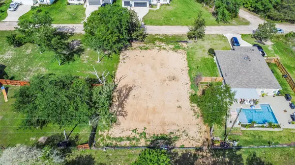 26564 Callie Drive, Hempstead, TX 77445