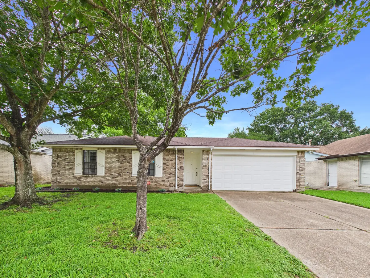 4922 Creekview Drive, La Porte, TX 77571 - #1