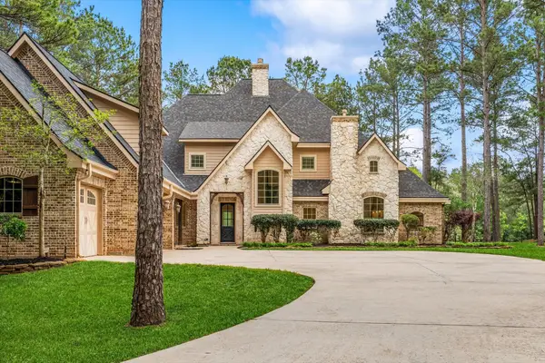 28742 Champions Drive, Magnolia, TX 77355