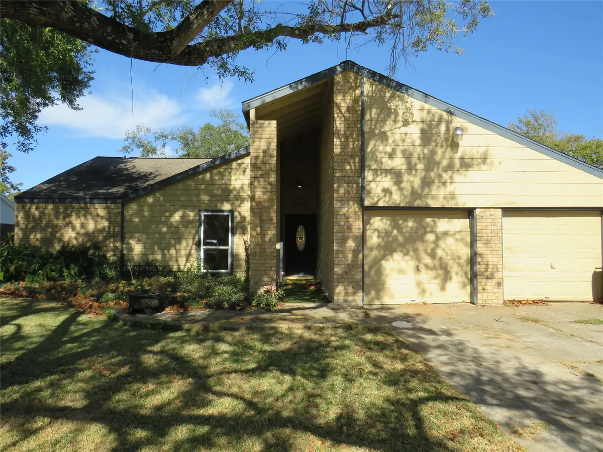 1112 N Heron Drive, Seabrook, TX 77586 - Image #1