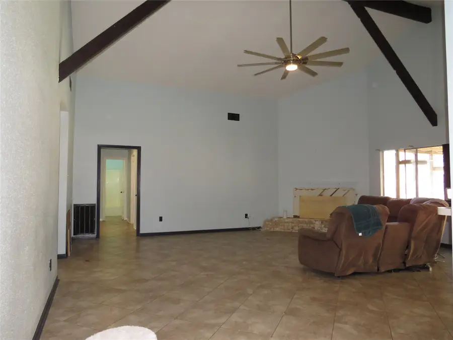 1112 N Heron Drive, Seabrook, TX 77586 - Image #2