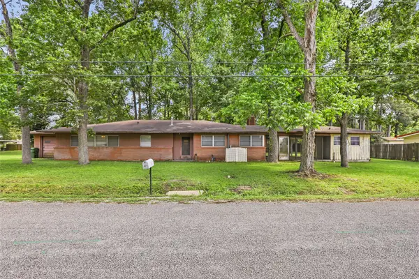 409 E Linney Street, Dayton, TX 77535