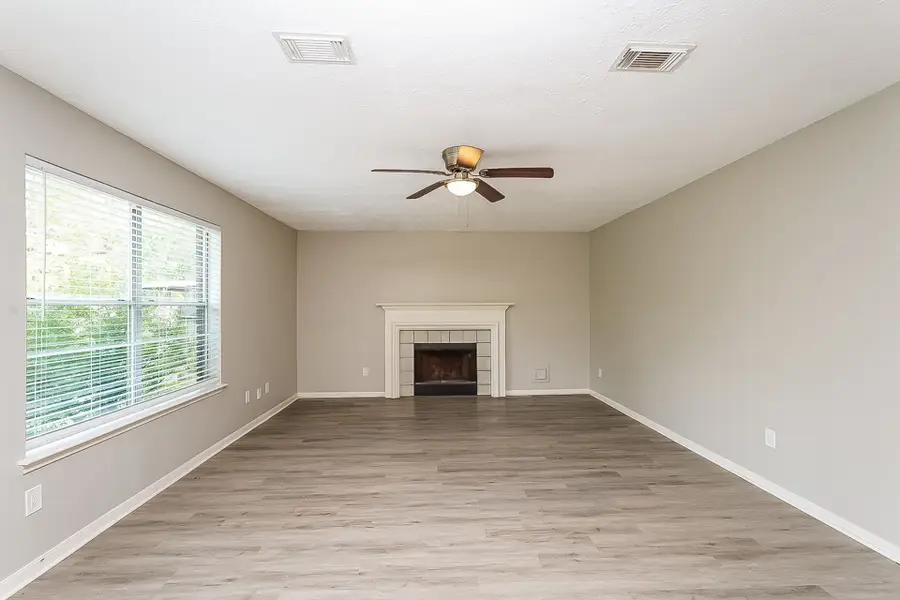 1523 Clear Valley Drive, Houston, TX 77014 - Image #3