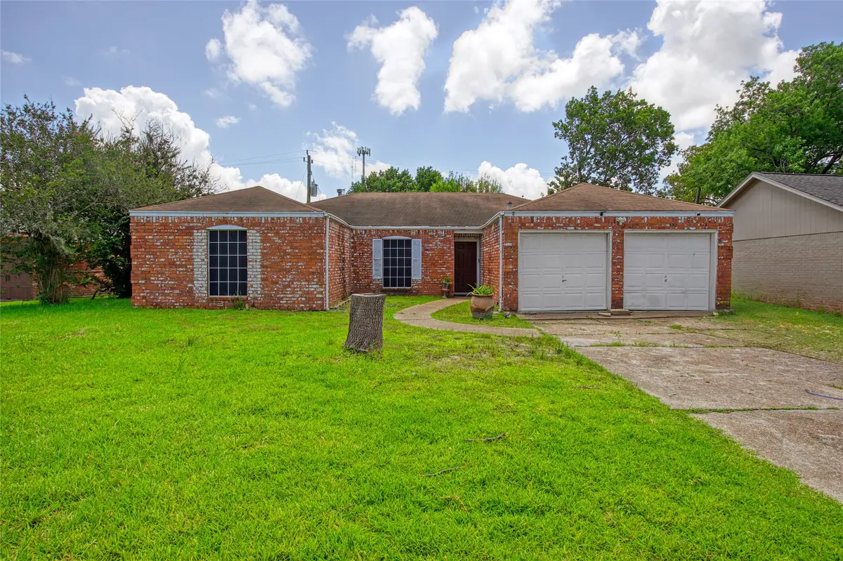 4511 Ponderosa Drive, Baytown, TX 77521 - #1