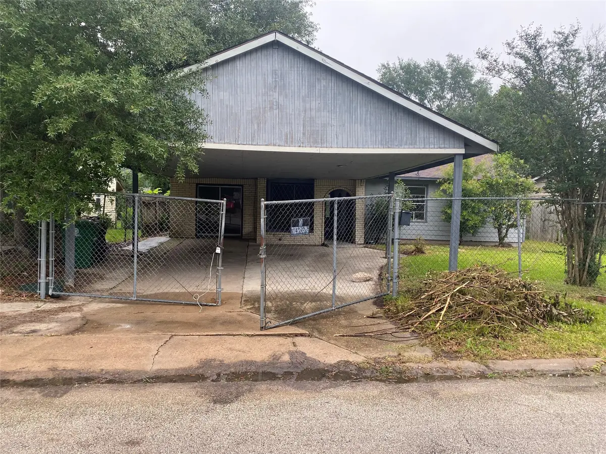 5719 Beldart Street, Houston, TX 77033 - #1