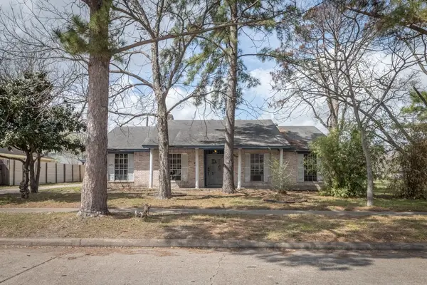 14875 Estrellita Drive, Houston, TX 77060