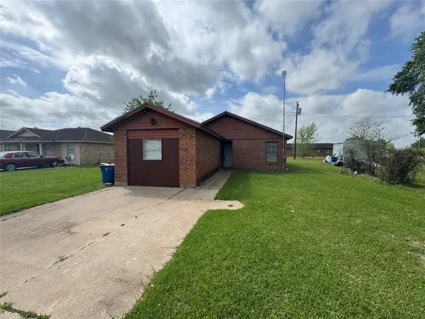 733 Pine Avenue, Prairie View, TX 77445