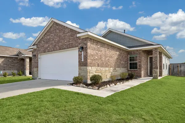 25593 Northpark Spruce Drive, Porter, TX 77365