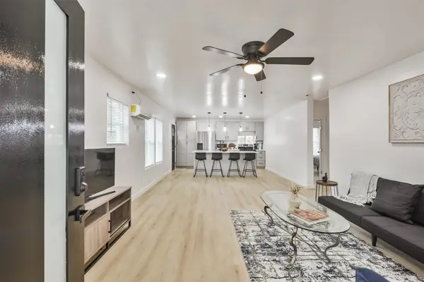 4705 A&B Pease Street, Houston, TX 77023